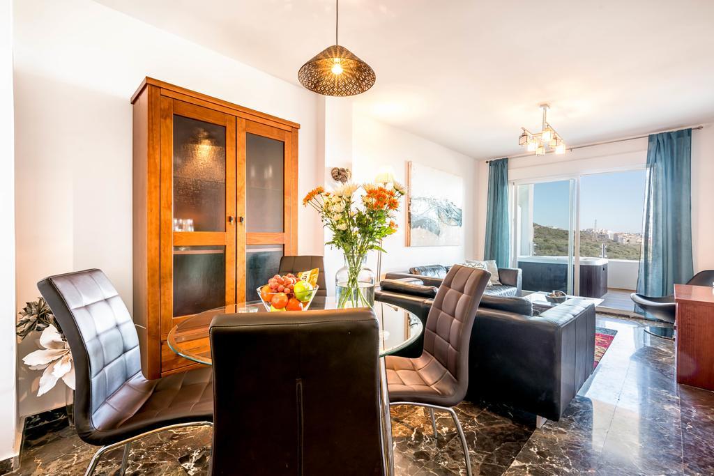 Carvajal Luxury Apartments - Free Parking Fuengirola Exterior photo